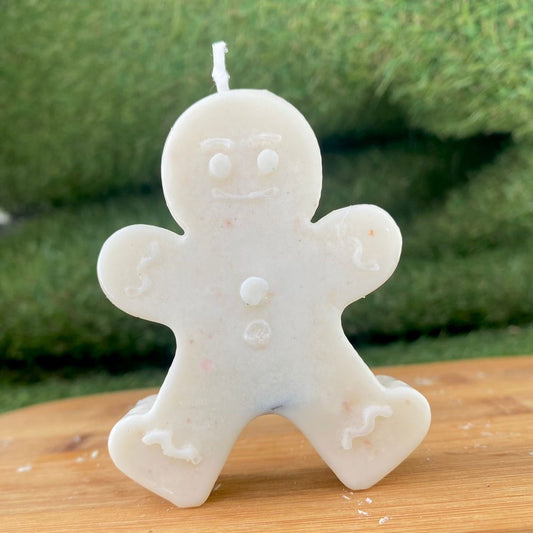 Gingerbread Charm™ - Vela Artesanal de Soja, Forma de Galleta Navideña